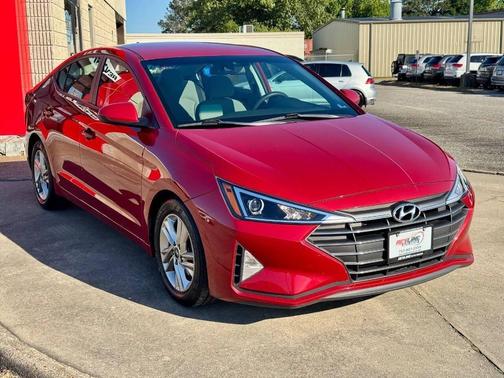 Scarlet Red Pearl 2020 Hyundai ELANTRA SEL