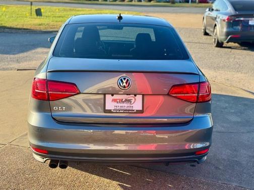 2017 Volkswagen Jetta 2.0T GLI
