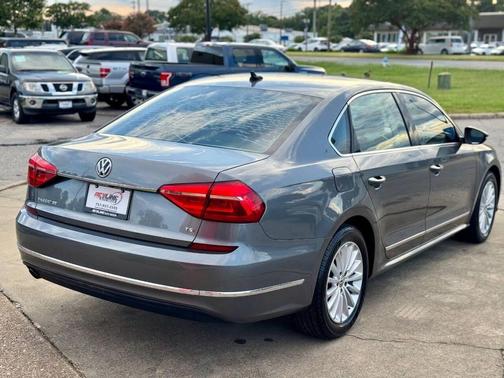 2016 Volkswagen Passat 1.8T SE