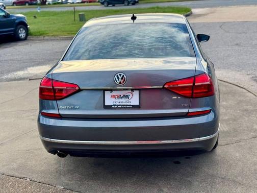 2016 Volkswagen Passat 1.8T SE
