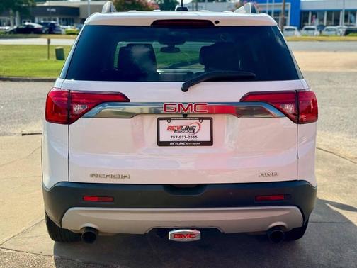 2017 GMC Acadia SLE-2