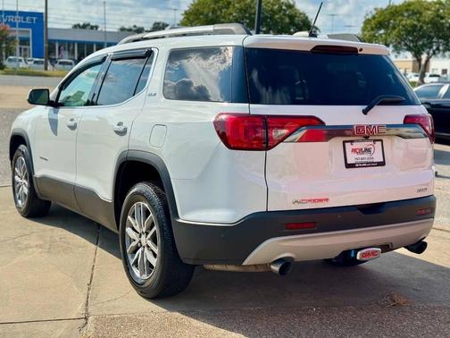 2017 GMC Acadia SLE-2