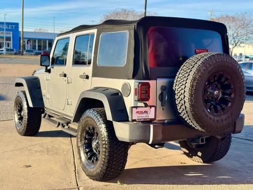 2013 Jeep Wrangler Unlimited Sahara