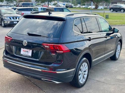 2018 Volkswagen Tiguan 2.0T SE