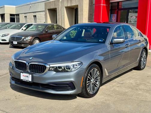 Atlas Cedar Metallic 2019 BMW 530 xDrive