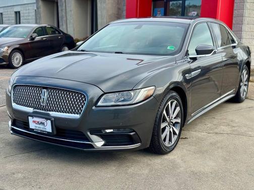 2017 Lincoln Continental Premiere