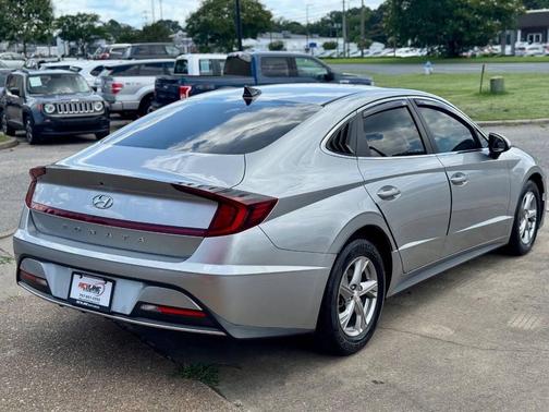 2020 Hyundai SONATA SE