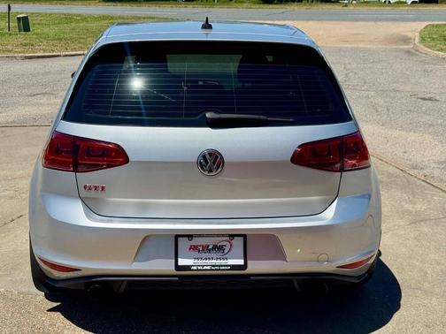 Reflex Silver Metallic 2017 Volkswagen Golf GTI 2.0T S 4-Door