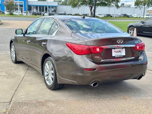 2015 INFINITI Q50 Premium