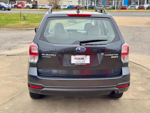 2017 Subaru Forester 2.5i