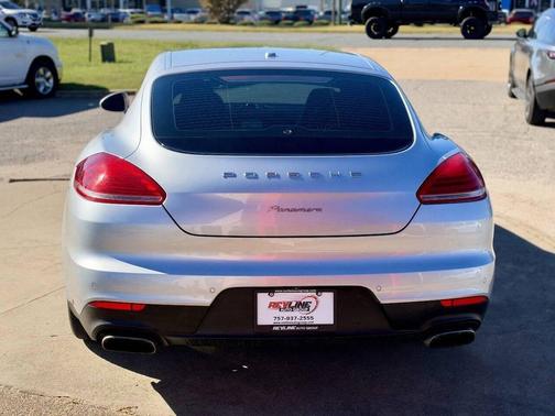 Rhodium Silver Metallic 2014 Porsche Panamera 4