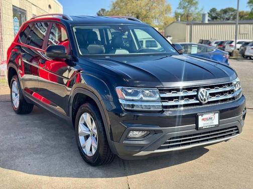 Deep Black Pearl 2019 Volkswagen Atlas 3.6L SE w/Technology