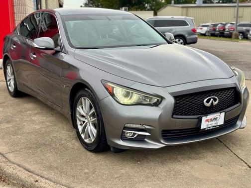 2015 INFINITI Q50 Premium