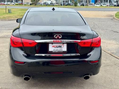 Black Obsidian 2017 INFINITI Q50 2.0T Premium