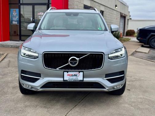 2017 Volvo XC90 T6 Momentum