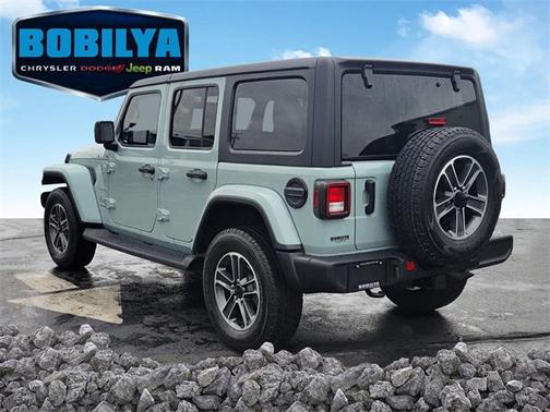 2023 Jeep Wrangler 4-Door Sahara