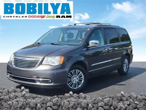 2016 Chrysler Town & Country Touring-L