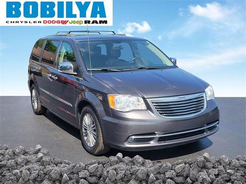 2016 Chrysler Town & Country Touring-L