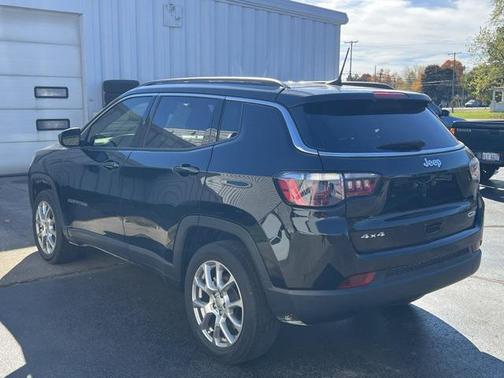 2022 Jeep Compass Latitude Lux