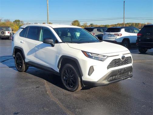 2024 Toyota RAV4 LE