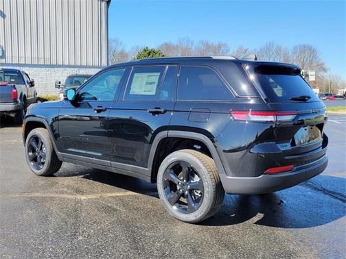 2025 Jeep Grand Cherokee Altitude