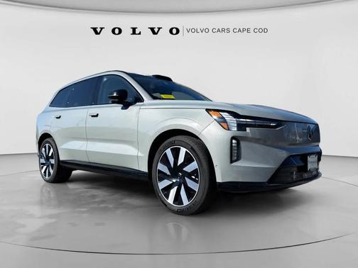 Metallic 2026 Volvo EX90 PLUS