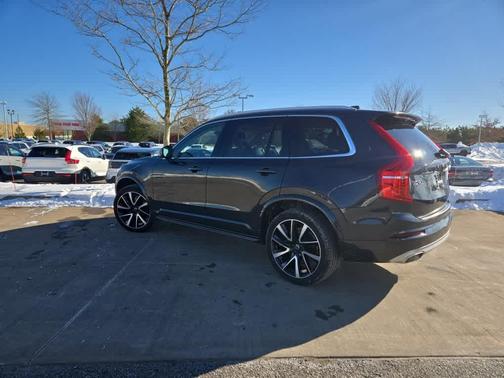 2021 Volvo XC90 T6 Momentum 6 Passenger