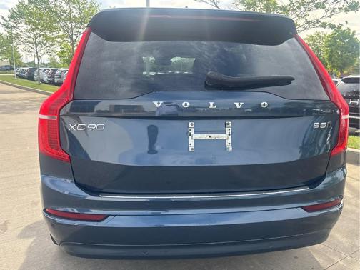 Denim Blue Metallic 2023 Volvo XC90 B5 Core