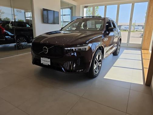 Mulberry Metallic 2026 Volvo XC60 B5 Plus