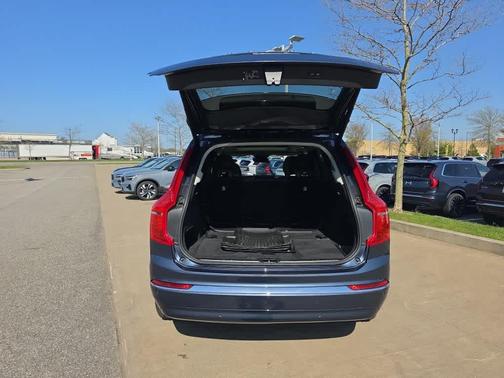 Blue 2023 Volvo XC90 B6 Plus 7-Seater