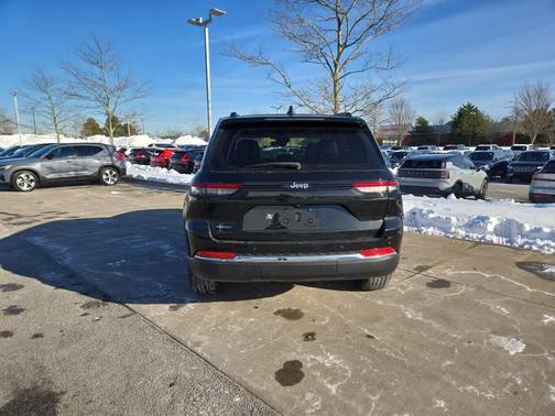 2022 Jeep Grand Cherokee 4xe Base