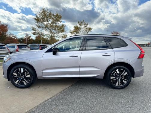 2026 Volvo XC60 B5 Plus