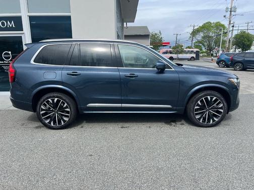2025 Volvo XC90 PLUS