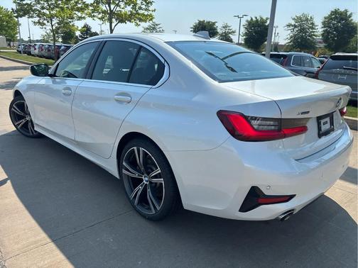 Mineral White Metallic 2021 BMW 330 i xDrive