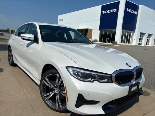 Mineral White Metallic 2021 BMW 330 i xDrive