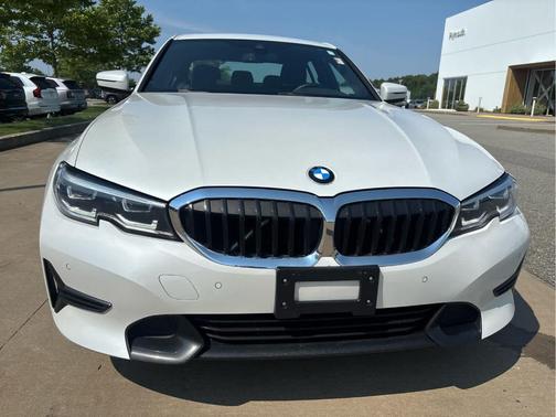 Mineral White Metallic 2021 BMW 330 i xDrive