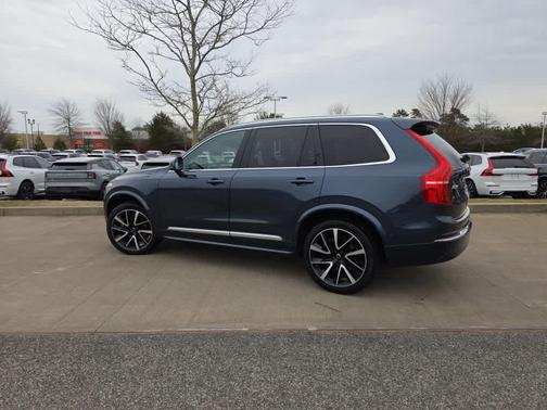 Denim Blue Metallic 2023 Volvo XC90 B6 Plus 7-Seater