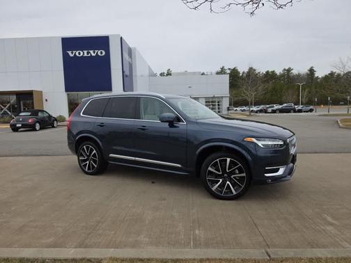 Denim Blue Metallic 2023 Volvo XC90 B6 Plus 7-Seater