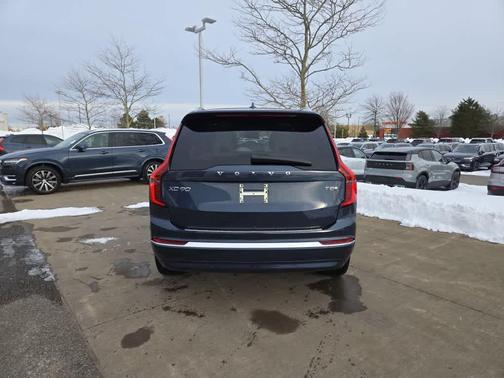 2026 Volvo XC90 Plug-In Hybrid T8 Ultra 6-Seater