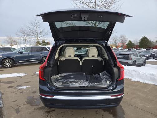 2026 Volvo XC90 Plug-In Hybrid T8 Ultra 6-Seater