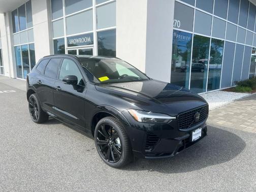 2025 Volvo XC60 Plug-In Hybrid T8 Ultra Black Edition