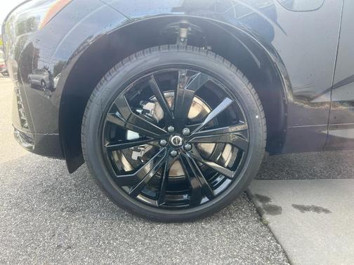2025 Volvo XC60 Plug-In Hybrid T8 Ultra Black Edition
