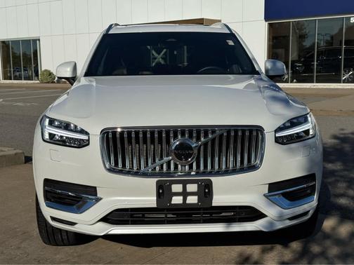2024 Volvo XC90 Recharge Plug-In Hybrid T8 Plus Bright Theme 7-Seater