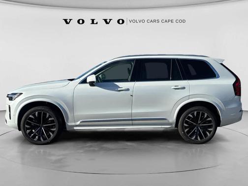 Crystal White 2027 Volvo XC90 ULTRA
