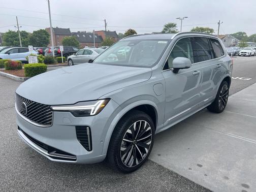 2025 Volvo XC90 Plug-In Hybrid T8 Ultra 7-Seater