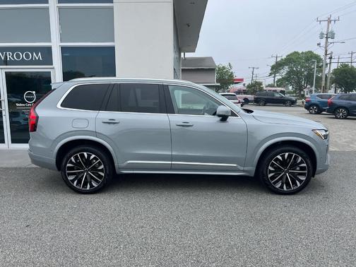 2025 Volvo XC90 Plug-In Hybrid T8 Ultra 7-Seater