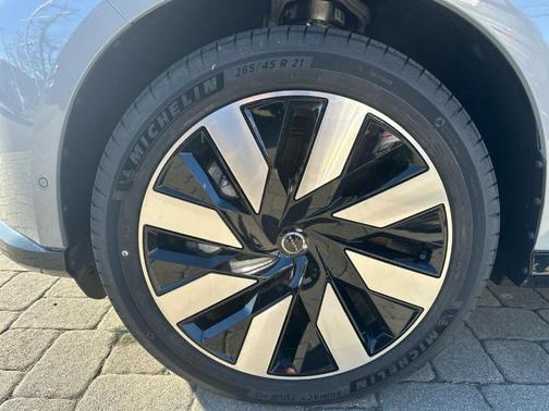 Metallic 2025 Volvo EX90 Twin Motor Performance Ultra