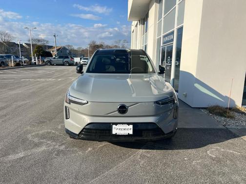 2025 Volvo EX90 Twin Motor Performance Ultra