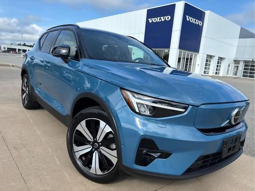 Fjord Blue Metallic 2023 Volvo XC40 Recharge Pure Electric Twin Plus
