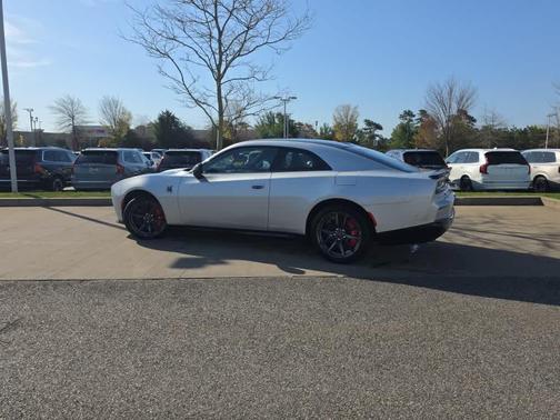 Nickel 2024 Dodge Charger Daytona Scat Pack